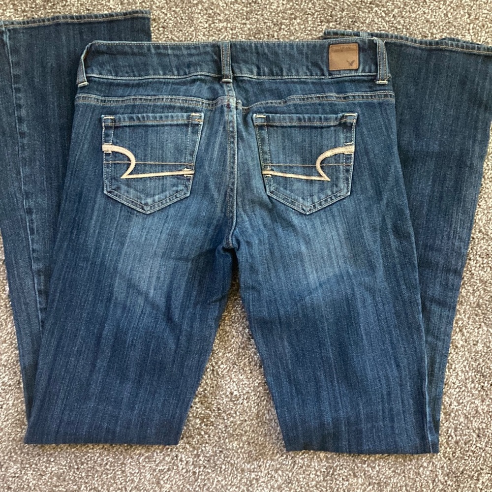 American Eagle blue jeans size 6L. Great condition